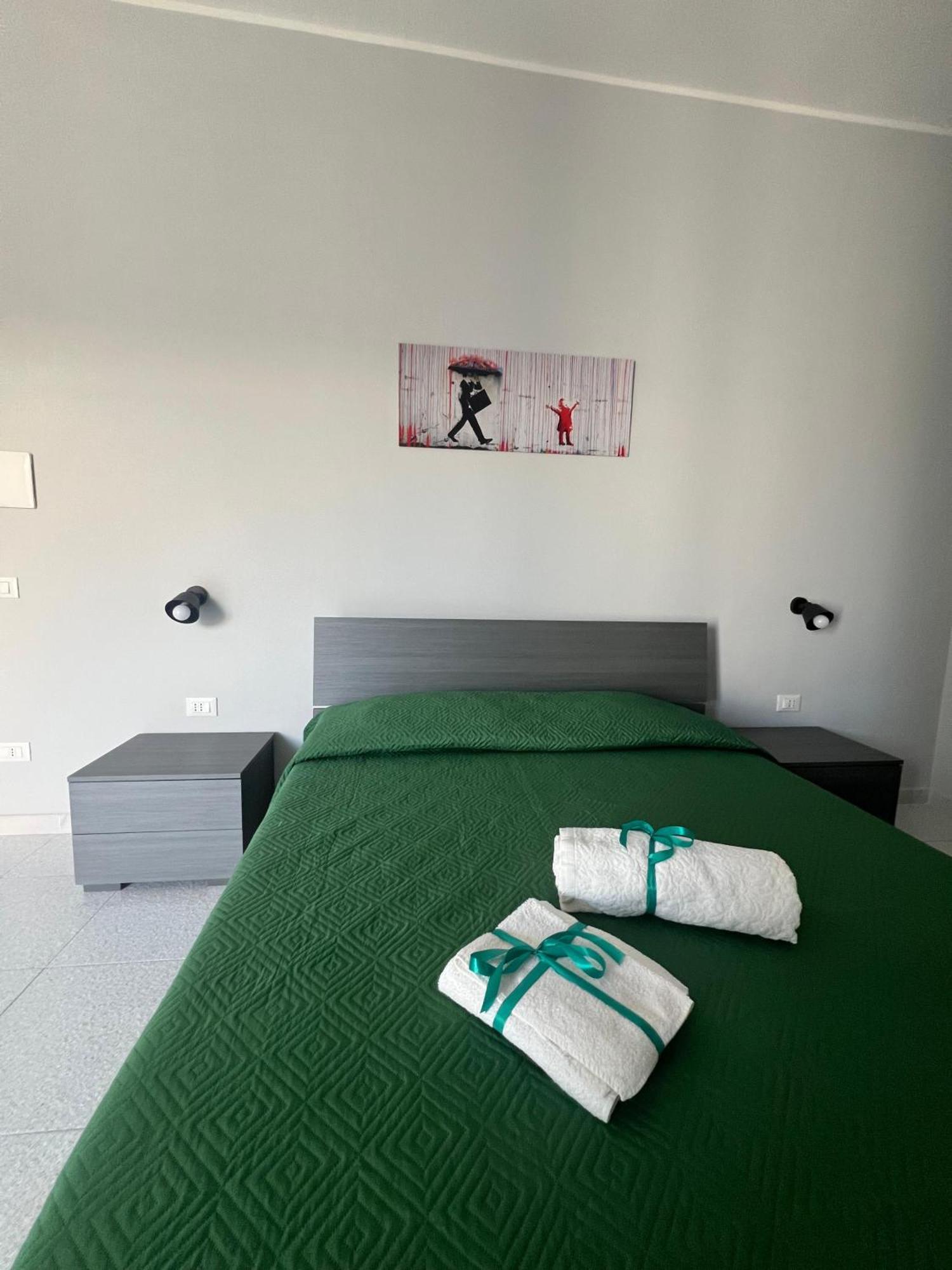 Settetrequattro Rooms Syracuse ภายนอก รูปภาพ