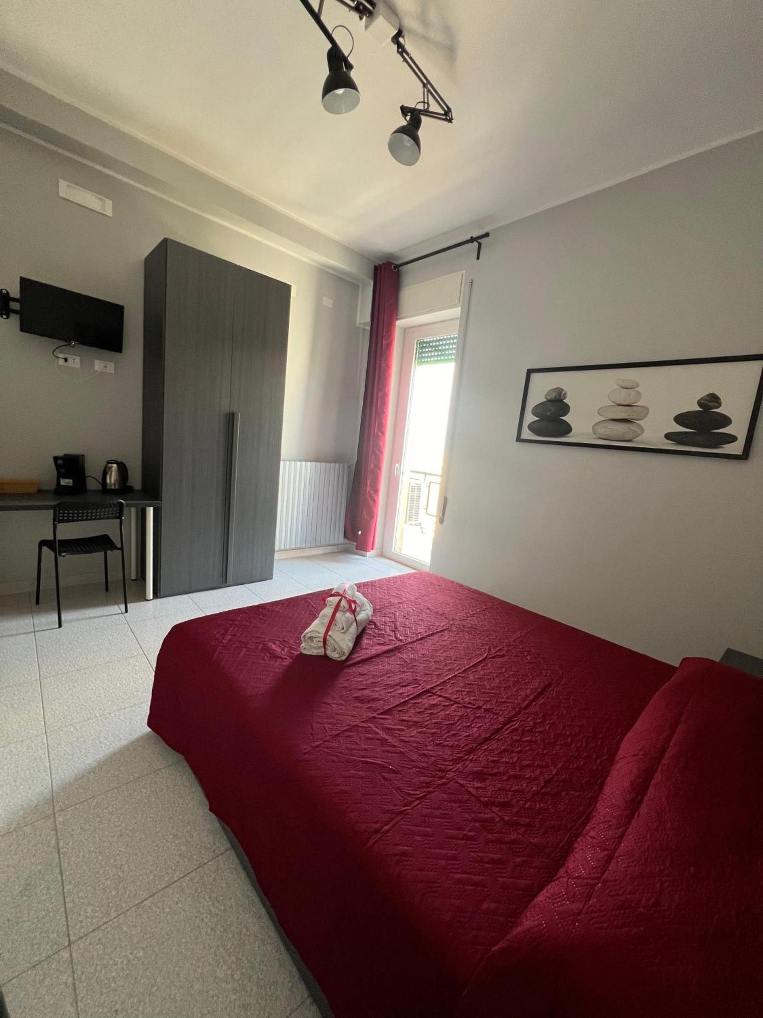 Settetrequattro Rooms Syracuse ภายนอก รูปภาพ